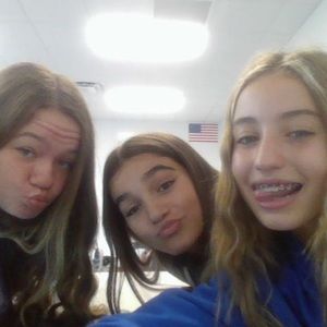 Meet your Posher, Harper-kate